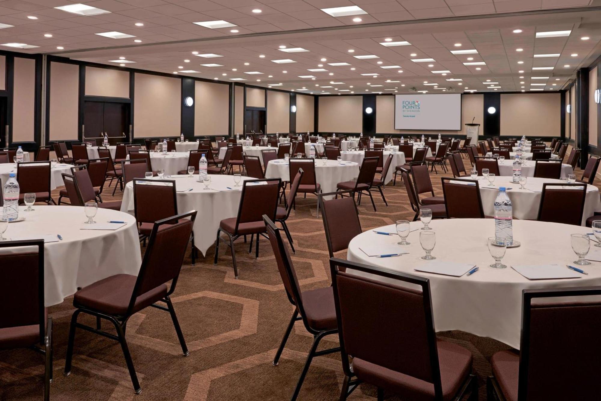 Four Points By Sheraton Toronto Airport Мисисага Екстериор снимка