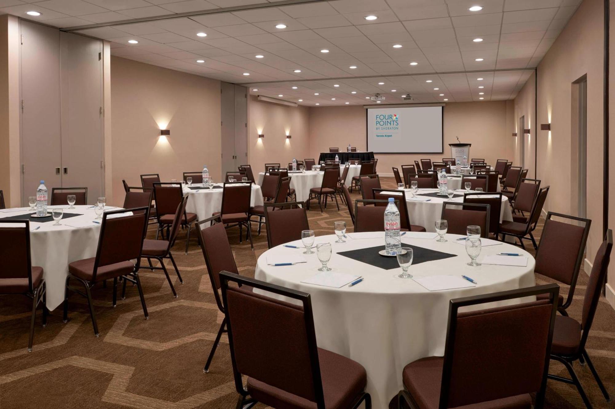 Four Points By Sheraton Toronto Airport Мисисага Екстериор снимка