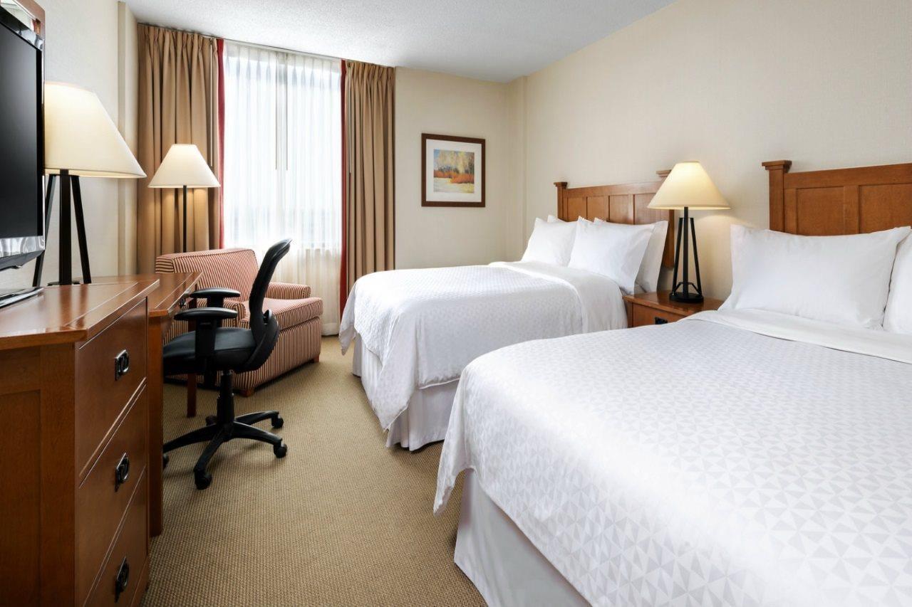 Four Points By Sheraton Toronto Airport Мисисага Екстериор снимка