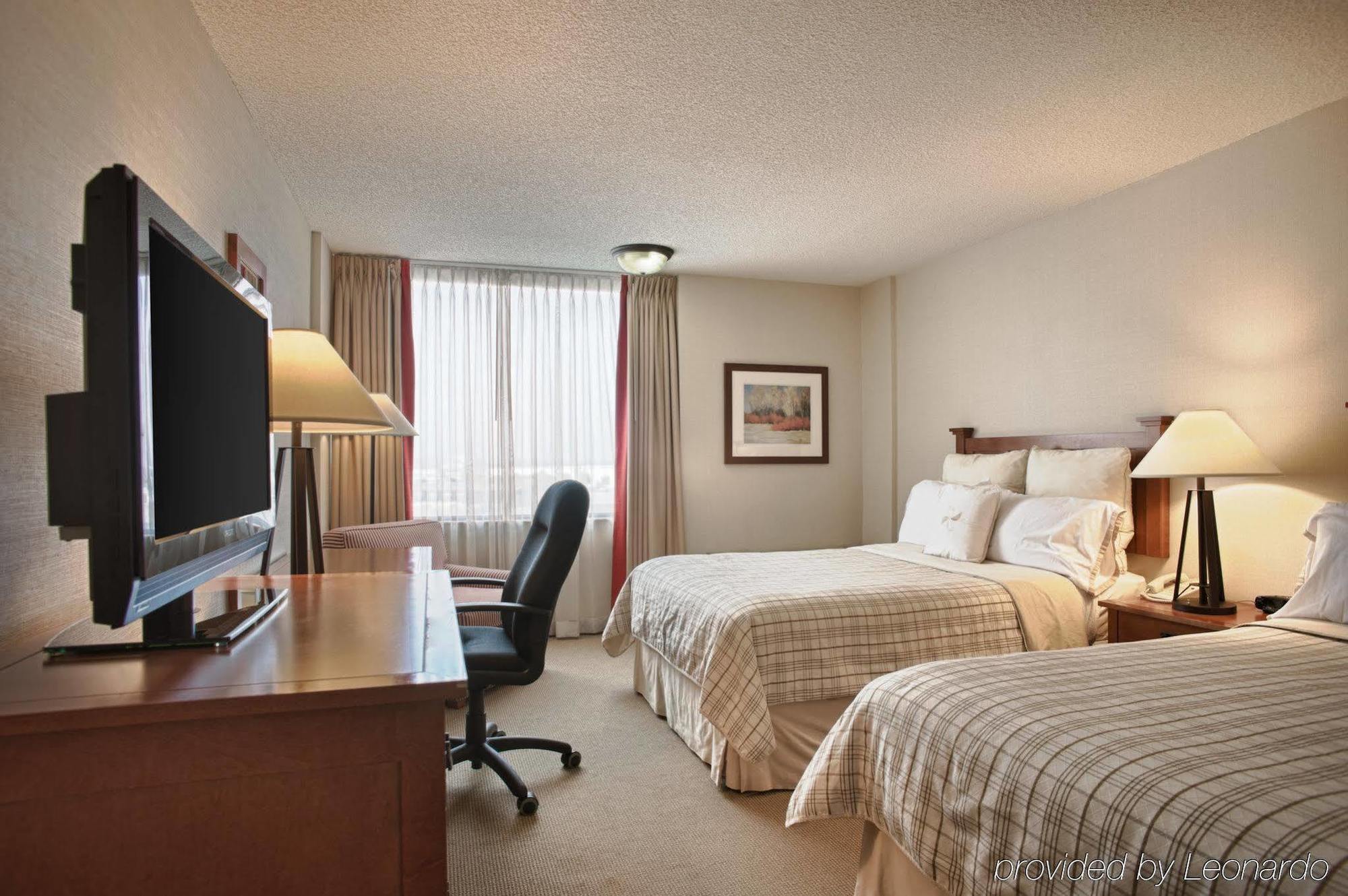 Four Points By Sheraton Toronto Airport Мисисага Екстериор снимка