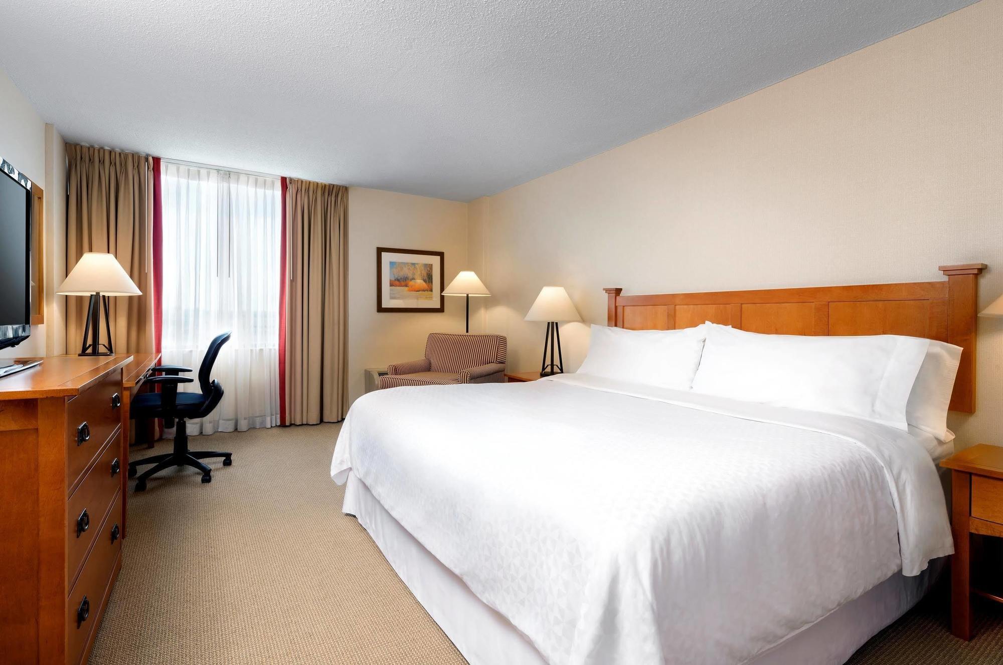 Four Points By Sheraton Toronto Airport Мисисага Екстериор снимка