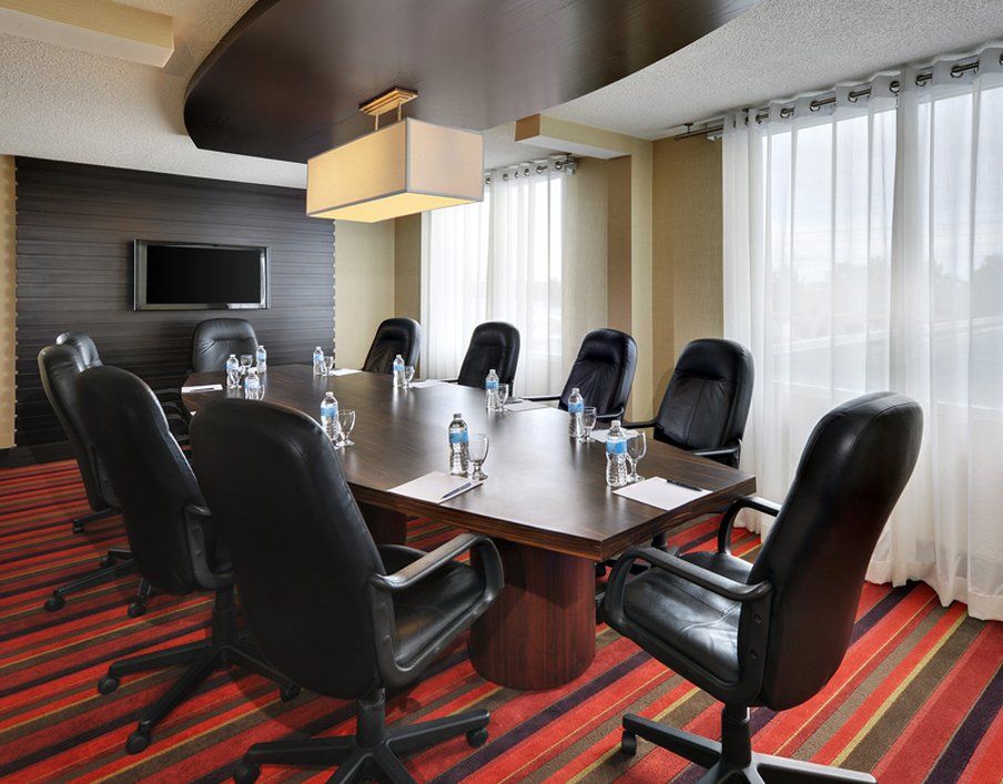 Four Points By Sheraton Toronto Airport Мисисага Екстериор снимка