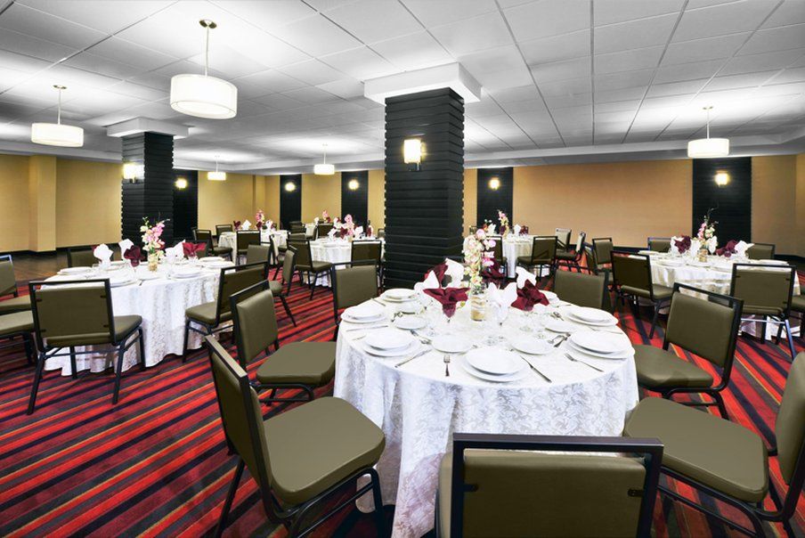 Four Points By Sheraton Toronto Airport Мисисага Екстериор снимка