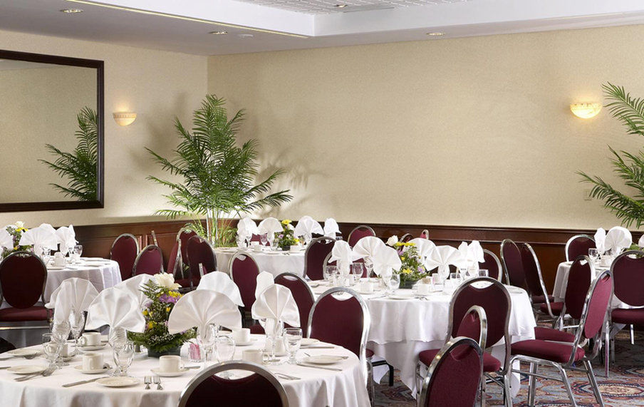 Four Points By Sheraton Toronto Airport Мисисага Екстериор снимка