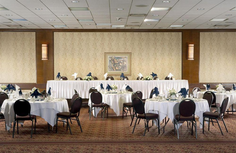 Four Points By Sheraton Toronto Airport Мисисага Екстериор снимка